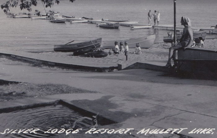 Silver Lodge Resort - Old Postcard (newer photo)